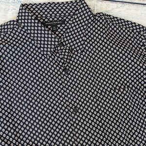 Banana Republic Men's Geometric Black and White Shirt